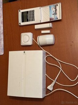 Jablotron JA-103K, JA-154E, JA-110A + další
