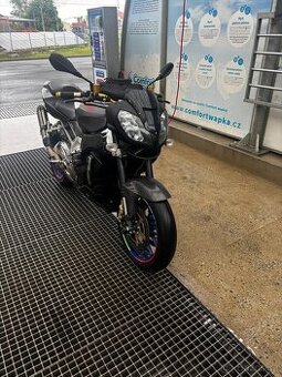 Aprilia RSV Tuono 1000 RR