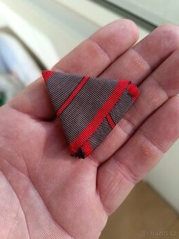 Prodám stuhu k vyznamenání Laeso Militi, císař Karel