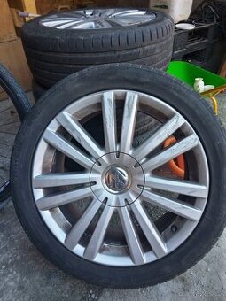 4x alu disky R17 VW touran