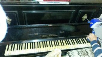 Piano Holzl & Heitzmann