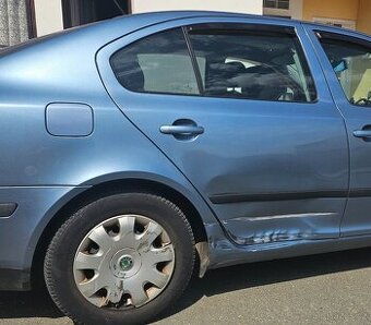 Koupim zadní pravé dveře Škoda octavia 2