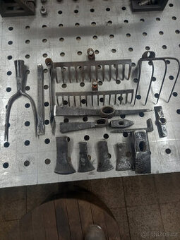 Staré kované nářadí