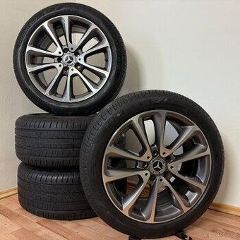DVOUROZMĚRNÁ MERCEDES E W213 5x112 R18+LETNÍ PNEU