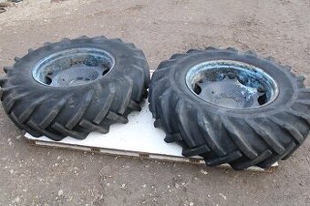 Zetor 6911 7011 zadní kola pneu barum 16,9-28 vzorek 50%