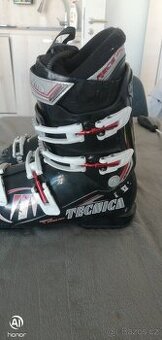 Prodám dětské lyže Head +lyžáky Technica