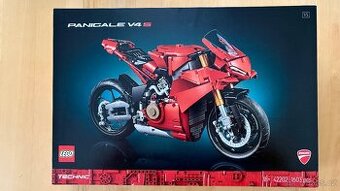 LEGO Technic 42202 Ducati Panigale V4 S NOVÉ nerozbalené