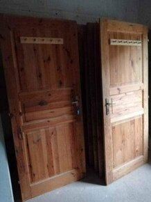 Dveře masiv borovice