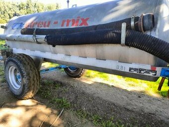 Cisterna , fekál , nádrž na vodu 3000l