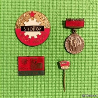 ODZNAKY, VYZNAMENÁNÍ