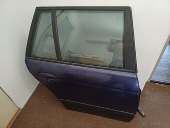Pravé zadní dveře na bmw e39 touring