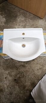 Umyvadlo závěsné skřiňkové HA5660