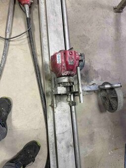 prodám vibrační lať motor Honda lišta 200 cm