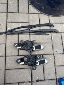 Alfa Romeo 147. Zadní stěrače.