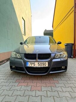 BMW e90 330i