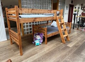 Nová, posuvná, masivní palanda s roštem 90 x 200