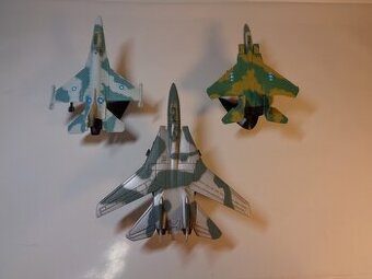 3xMaisto F-14Tomcat;F-15Eagle;F-16 FightingFaclcon