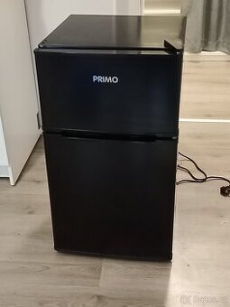 Prodám ledničku s mrazákem PRIMO (černá)