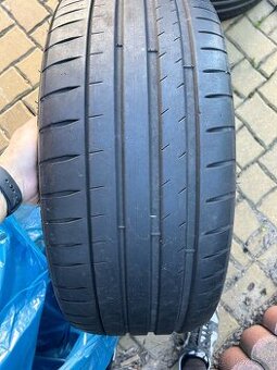 Letni pneu 245/40 r20 2ks