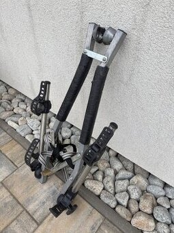 Nosič na kola na tažné zařízení
