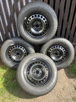 Nepoužita zimní sada kol R16 Opel 215/65/16 98H