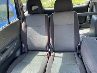 Mazda premacy na dílny nebo opravu