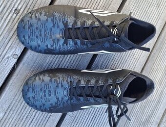 Kopačky Umbro nové velikost 41