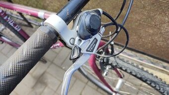 Starší kolo Shimano.