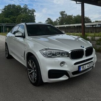 BMW X6 xDrive30d 190 kW – M paket, HUD, R20, Perleť TOP