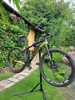 Špičkové XC kolo Canyon Lux Trail CF9.9 model 2019