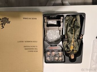 Hot toys