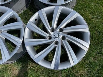 Alu original Škoda r18 perseus octavia