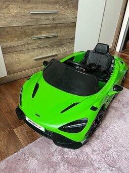 Elektrické auto