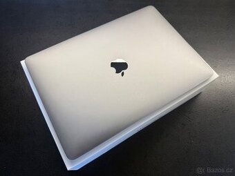 Apple MacBook Air 13" M1 Space Grey 8GB 256GB + pouzdro