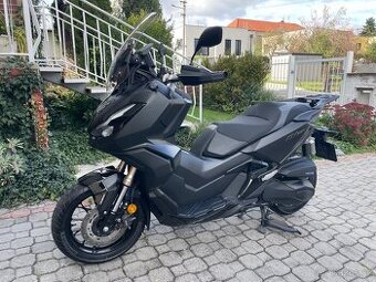 Honda adv 350, top stav