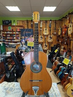 Nabízím starou bulharskou akustickou kytaru - Kyjov