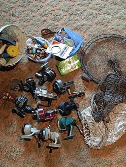 Prodej starých rybářských potřeb