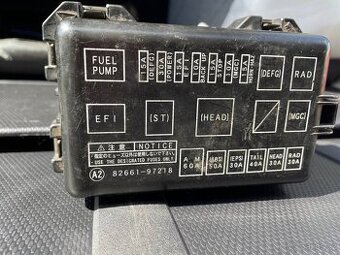 Daihatsu Sirion, pojistková a reléová skříň.