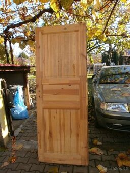 Palubkové interiérové dveře 70 levé.