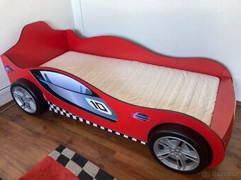 Dětská postel autíčko F1