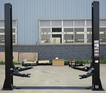 Dvousloupový hydraulický zvedák WOLF 4000