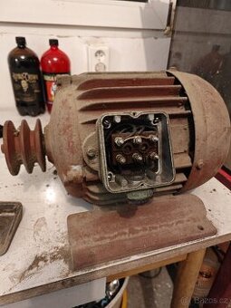 Třífázový asynchronní motor 380V