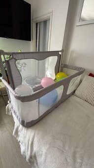 skládací dětská postýlka i cestovní