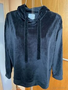 KRÁSNÁ ČERNÁ MIKINA ... vel. S