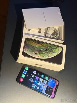 Iphone XS 64 GB černý