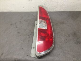 ŠKODA ROOMSTER 2006-2015 - PRAVÉ ZADNÍ SVĚTLO
