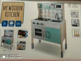 Nová dětská dřevěná kuchyňka