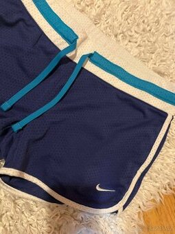 Kraťasy Nike vel. XS - 1