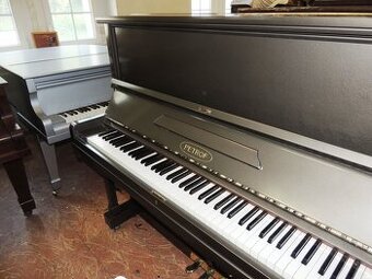 Pianino Petrof