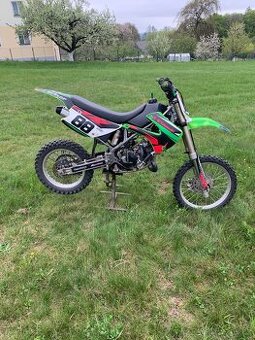 Nadupaná Kawasaki KX85 (r.v. 2009) – na prodej nebo výměnu